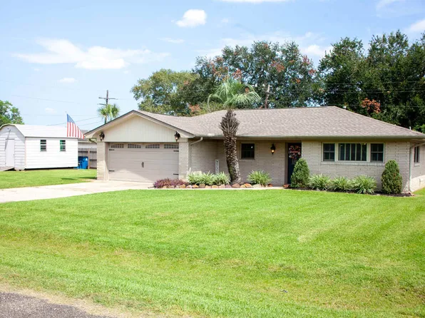 326 Martin Ave, Bridge City, TX 77611