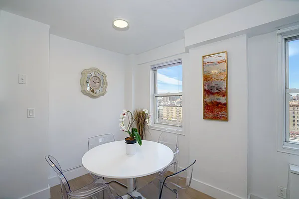 Rented by Bohemia Realty Group | media 2