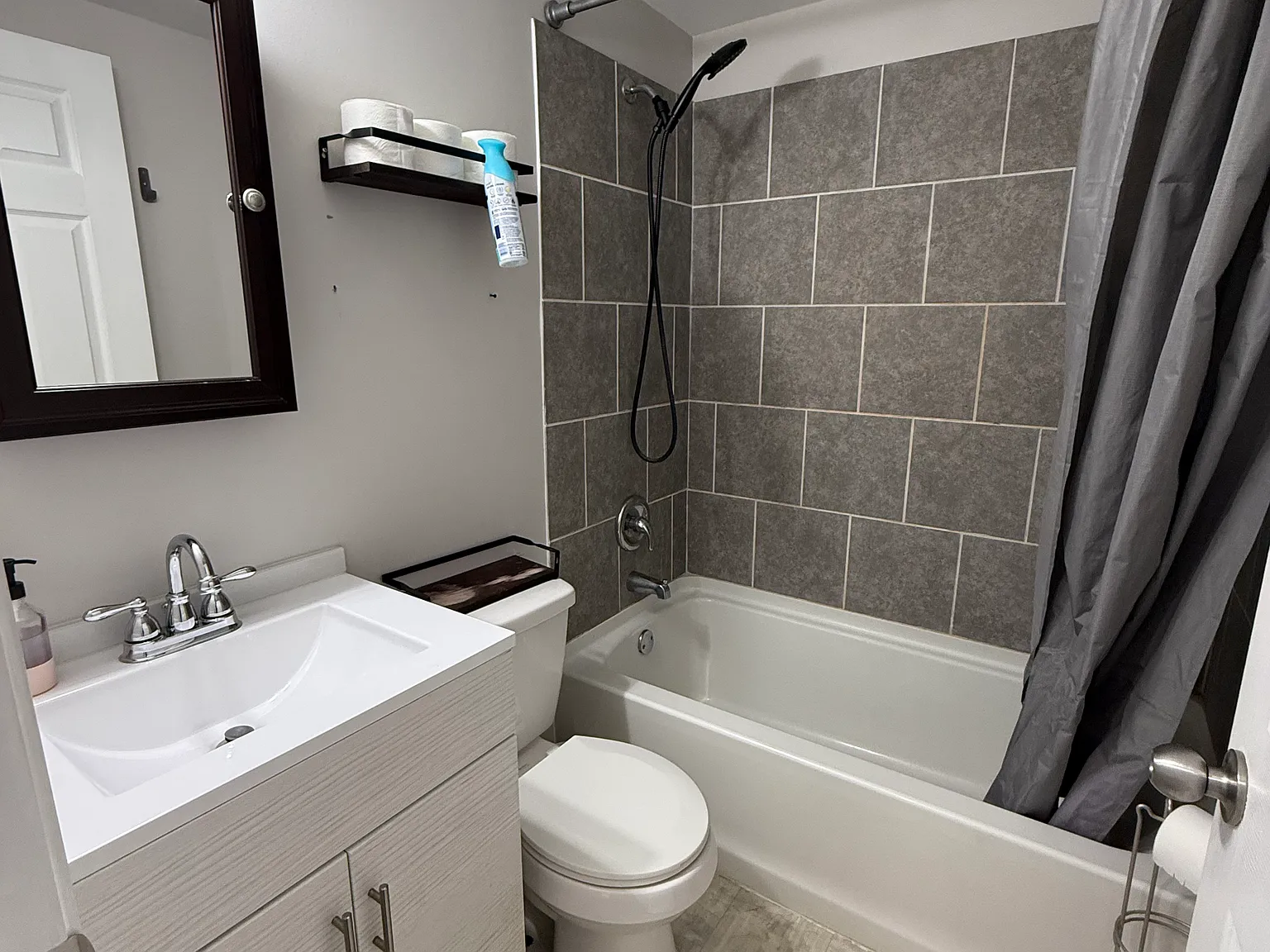 2939 Yale Ave — Photo 4
