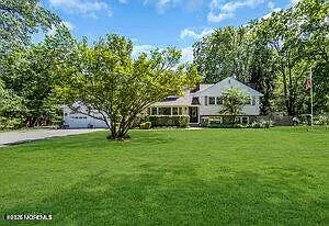 411 Butterfly Rd — Photo 5