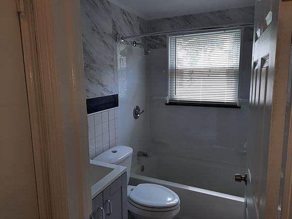 2nd image of 4601 Washington Ave SE #A