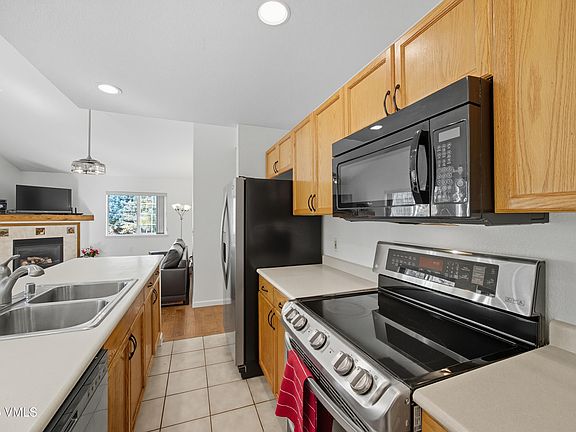 4th image of 1304 Crazy Horse Cir