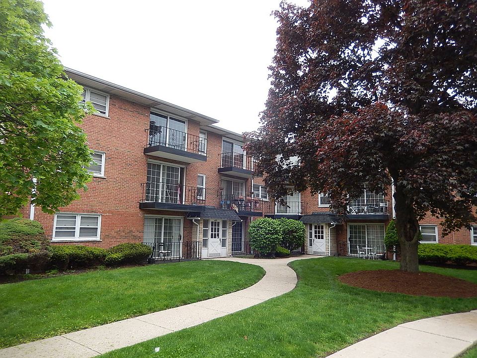 1st image of 6857 N Northwest Hwy APT 3A