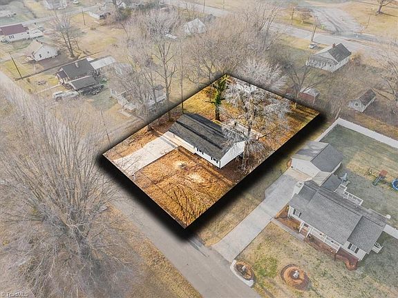 3rd image of 1719 Maryland Ave