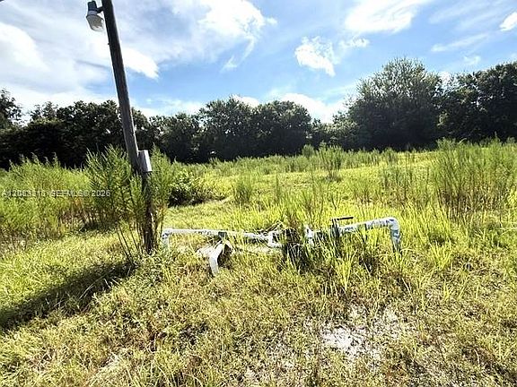 5th image of 3003 Hicks Rd