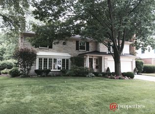 301 S Kenmore Ave, Elmhurst, IL 60126