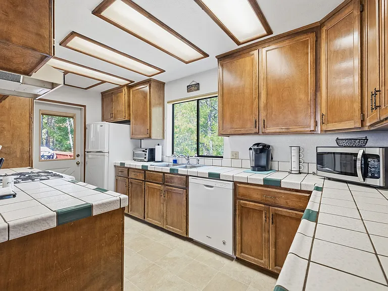 20197 Upper Skyridge Dr — Photo 13