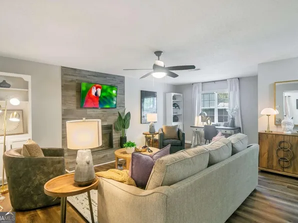 4523 Coopers Creek Cir SE, Smyrna, GA 30082