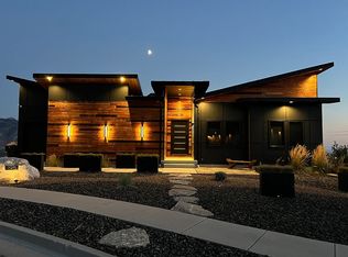 195 E 3575 N, North Ogden, UT 84414