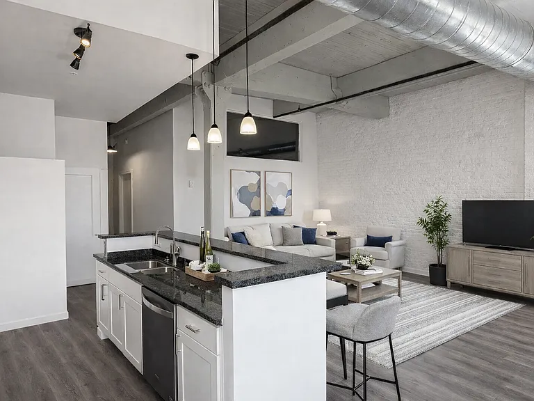 Badger State Lofts — Photo 14