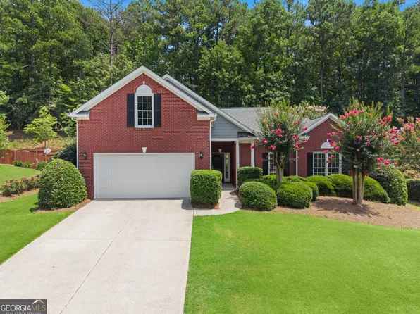 1011 Blankets Creek Dr, Canton, GA 30114