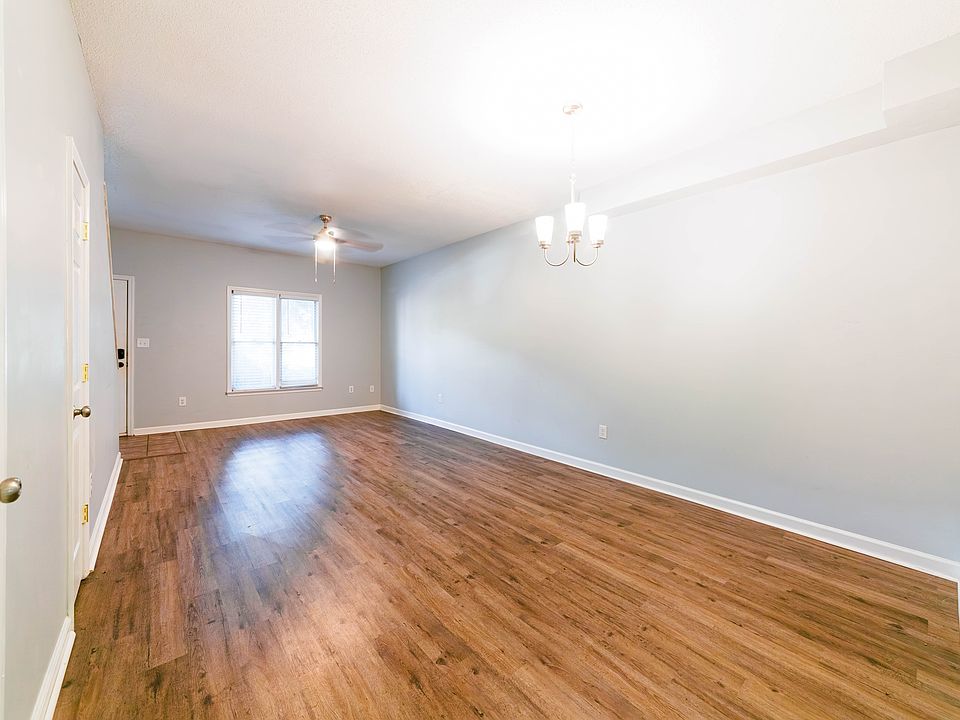1st image of 385 Old Epps Bridge Rd APT 3