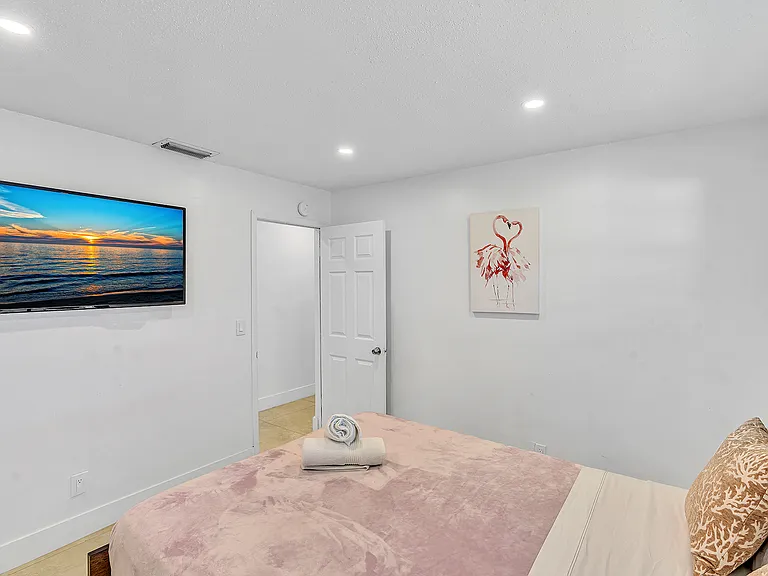 2121 McKinley St #2 — Photo 11