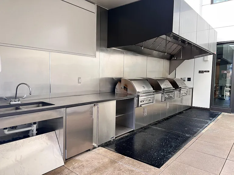 1750 Wewatta St #807 — Photo 37