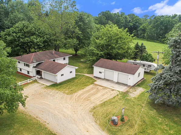 13357 Fruit Ridge Ave, Kent City, MI 49330