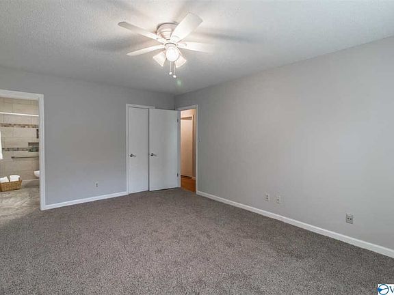 4th image of 1011 Club View Dr NW