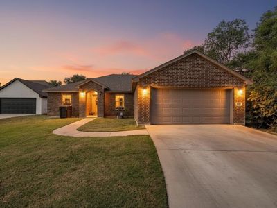209 Shady Ln, Azle, TX, 76020