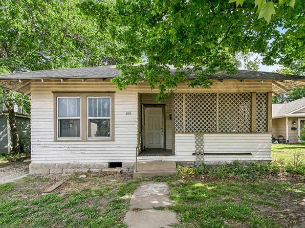 216 E Main St, Augusta, KS 67010