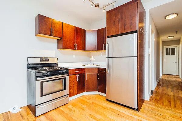 Rented by Nooklyn NYC LLC | media 25
