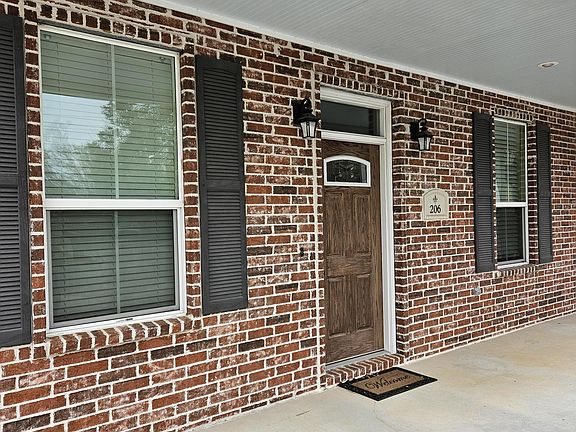 2nd image of 206 Fairway Villas Cir