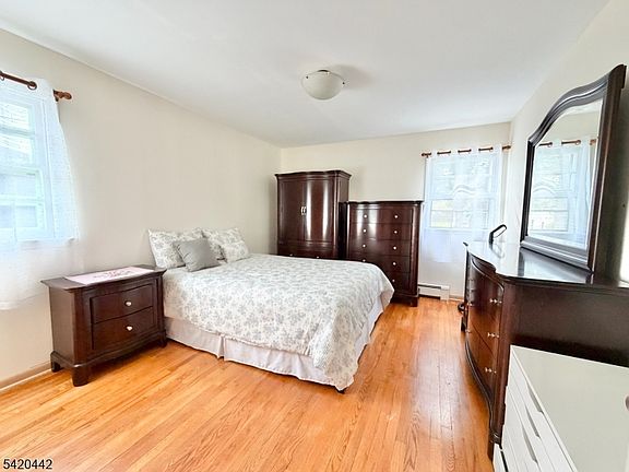 4th image of 2 Sunnyside Pl