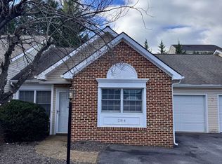 284 Emerald Dr, Harrisonburg, VA