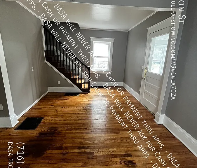 32 Stanton St — Photo 3