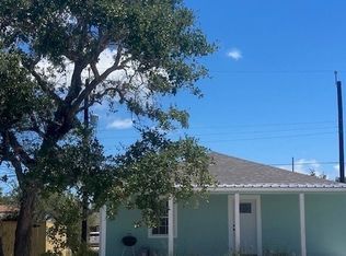 35 Redfish Dr, Rockport, TX 78382