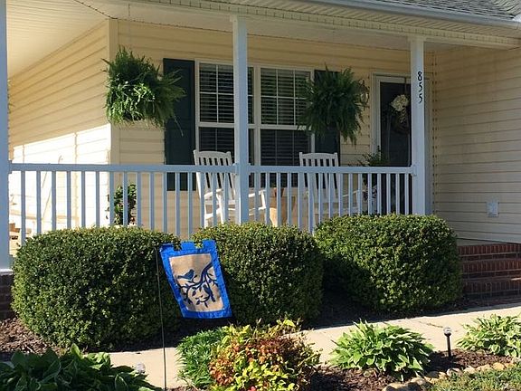 3rd image of 855 Charter Oaks Dr