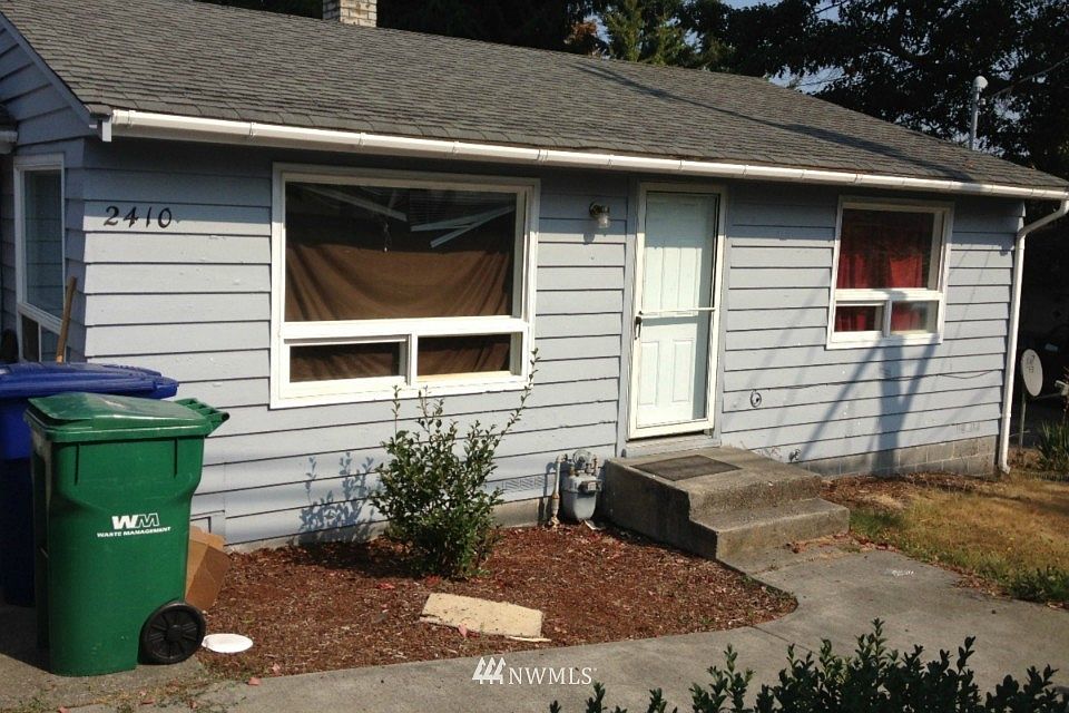 1st image of 2410 S 128th Street
