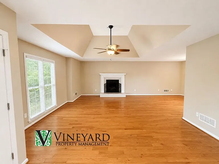 2443 Doubletree Dr NW — Photo 3
