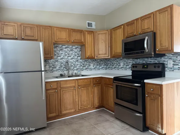 1240 S BRIARCLIFF Road S, Jacksonville, FL 32218
