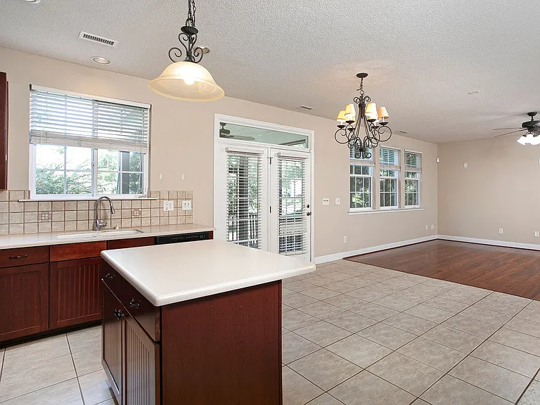 2002 Remington Oaks Cir — Photo 11