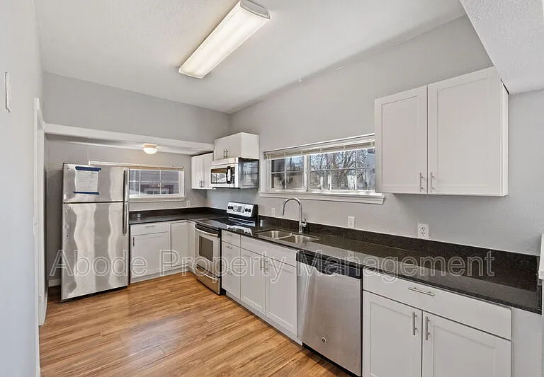 126 S Lincoln Ave #1 — Photo 4