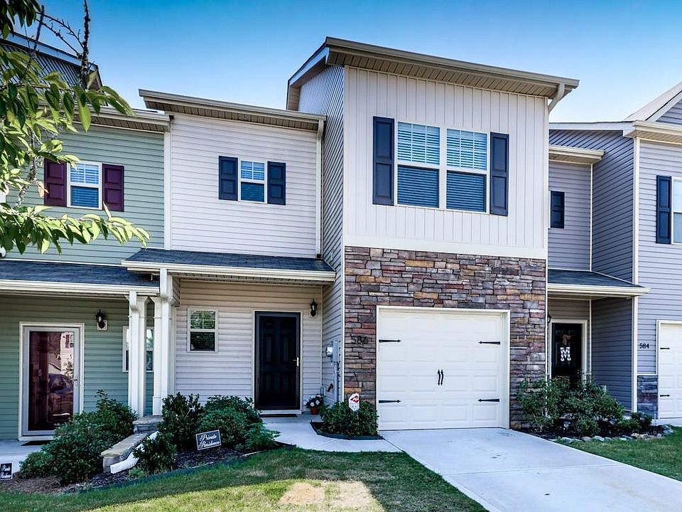 1st image of 586 Oakside Pl