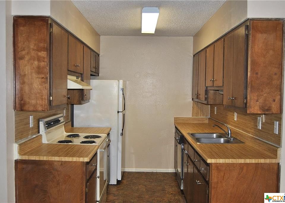 1st image of 300 N Milam St APT 6