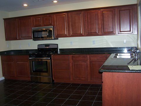 4th image of 327 Mali Heights Ct