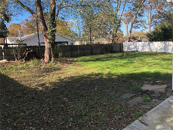 4th image of 2712 Falcon Ave