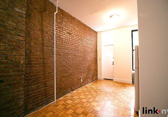2nd image of 317 E 89th St #1W