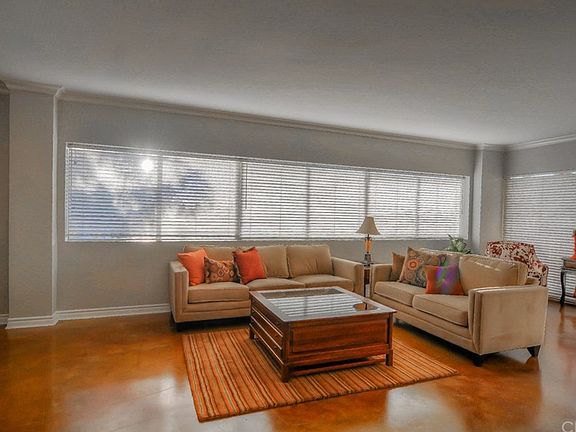 2nd image of 1323 N Spurgeon St APT 4B