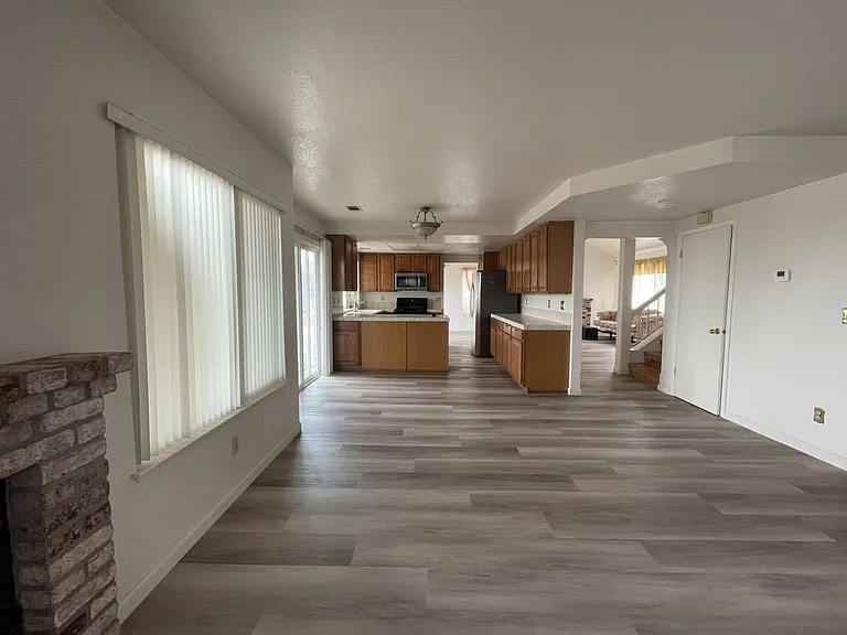 125 Ramsgate Way — Photo 5