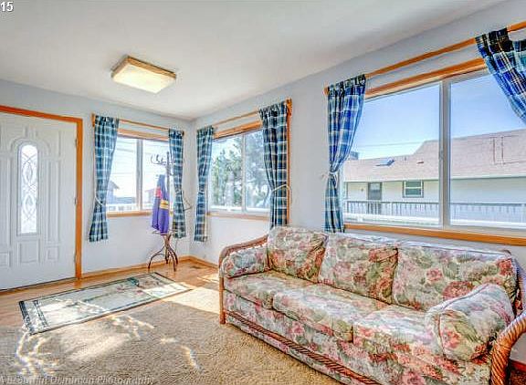 4th image of 1845 NE 69th St