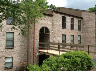 22F Congressional Cir, Reading, PA 19607