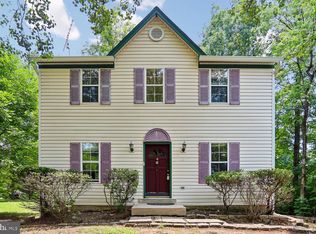 15226 Elk Run Rd, Chantilly, VA 20151