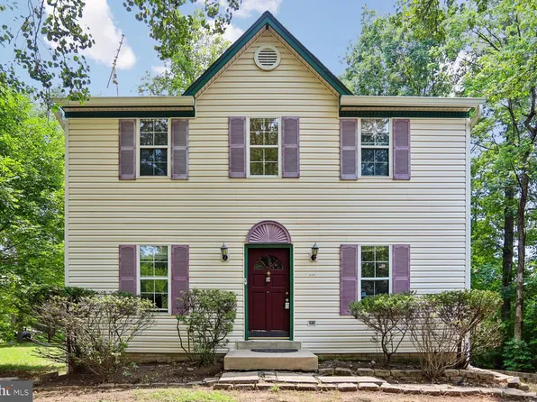 15226 Elk Run Rd, Chantilly, VA 20151