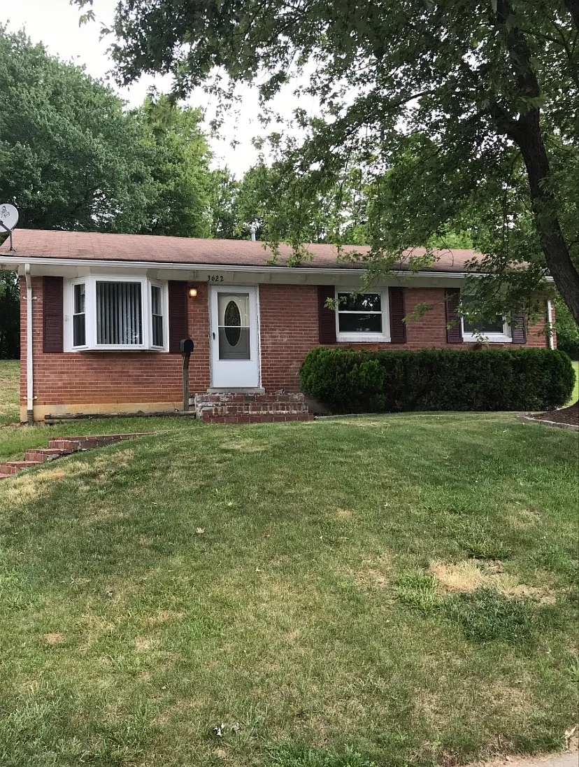 Forestdale Ave, Woodbridge — Photo 1