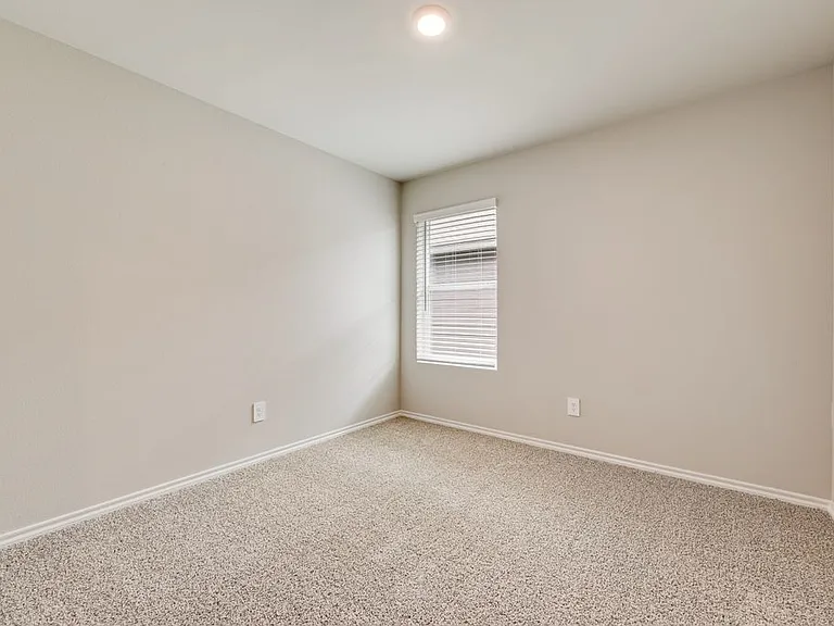 16521 Hudson Prairie Way — Photo 13
