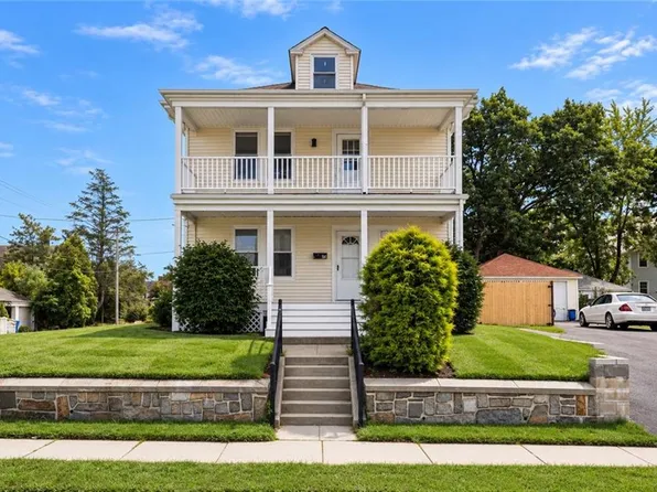 92 Chestnut Ave, Cranston, RI 02910
