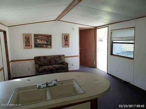 236 pine tree interior