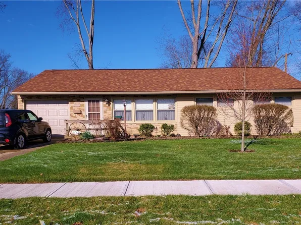 380 Adrian Dr, Berea, OH 44017